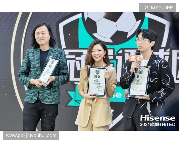 从热爱足球到职业讲述者的解说员成长路径剖析与未来发展趋势探讨